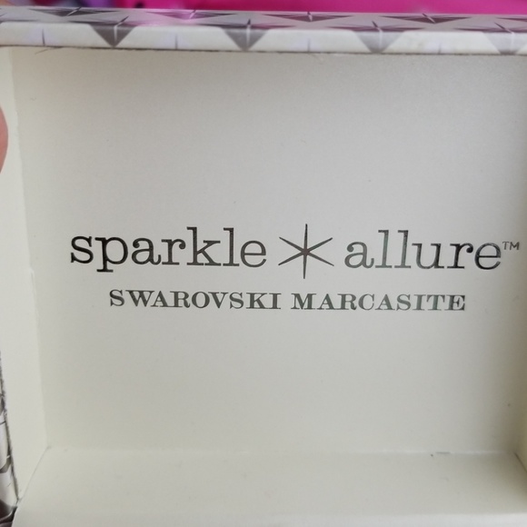 ❤❤VALENTINES SPARKLE ALLURE  NECKLACE - Picture 8 of 8